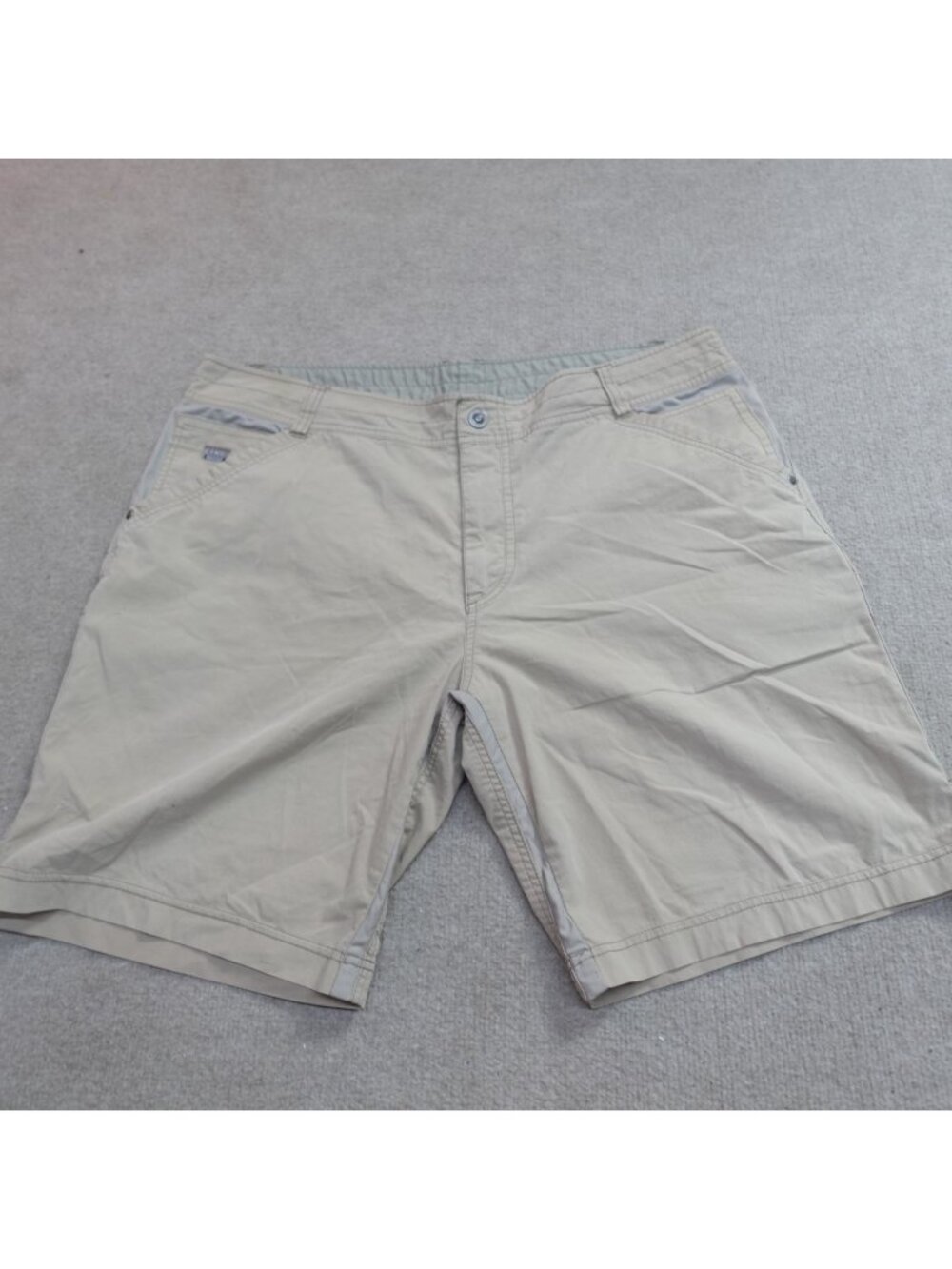 Kuhl Shorts 40 Beige Snap Button Chino 9" in